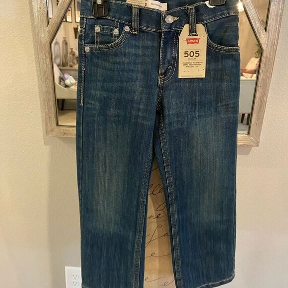 NWT BOYS AUTHENTIC LEVIS 505 REGULAR FIT JEANS SIZE 4 - Picture 1 of 7